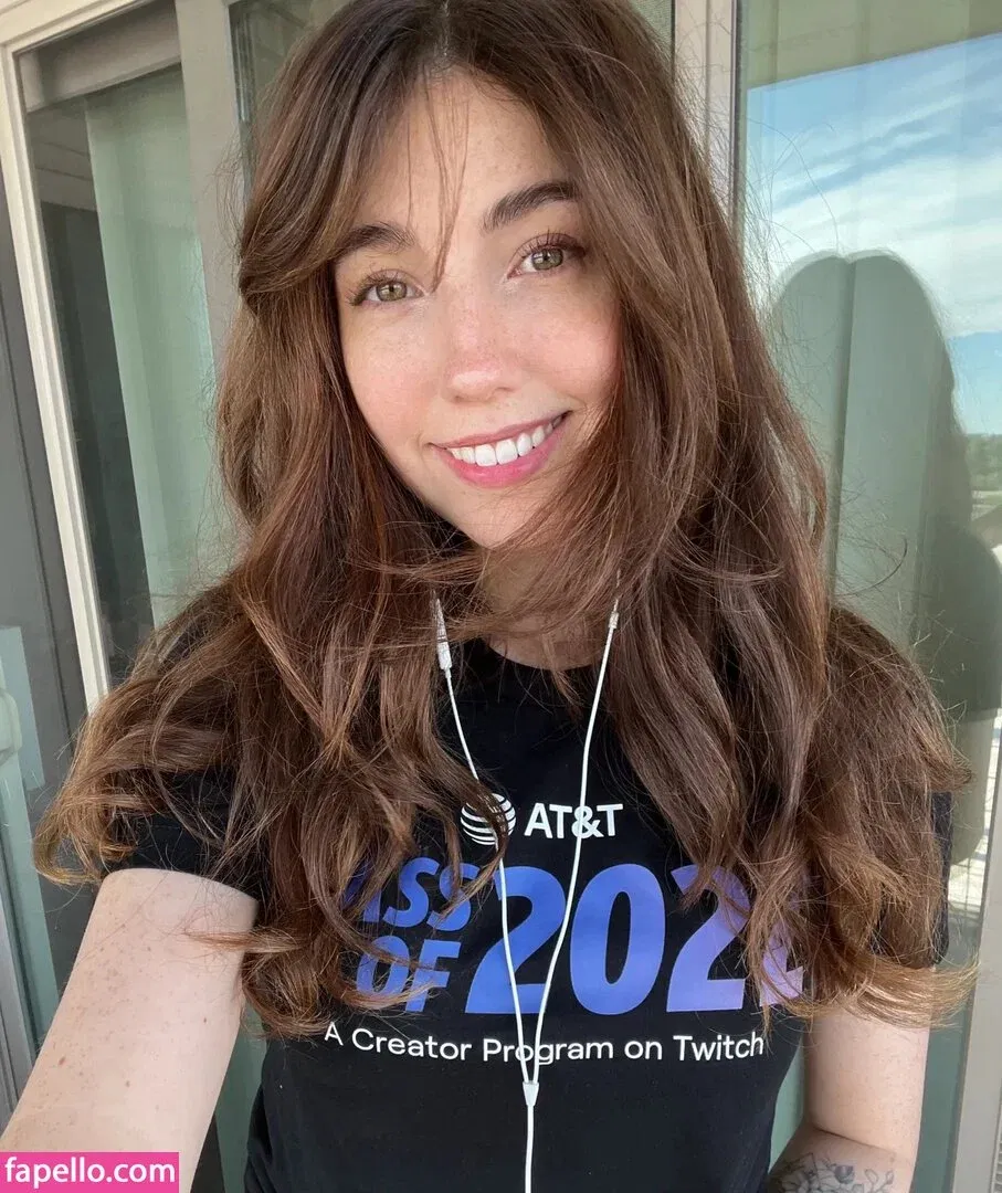 Breebunn / bunnbree Onlyfans Photo Gallery 