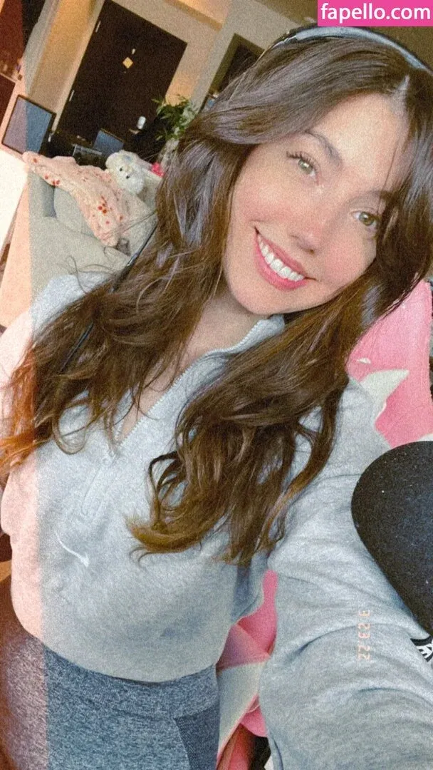 Breebunn / bunnbree Onlyfans Photo Gallery 