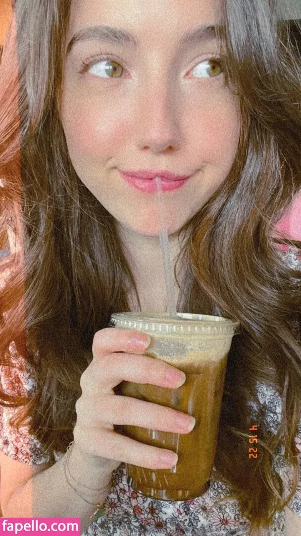 Breebunn / bunnbree Onlyfans Photo Gallery 