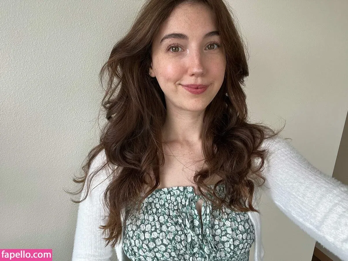 Breebunn / bunnbree Onlyfans Photo Gallery 