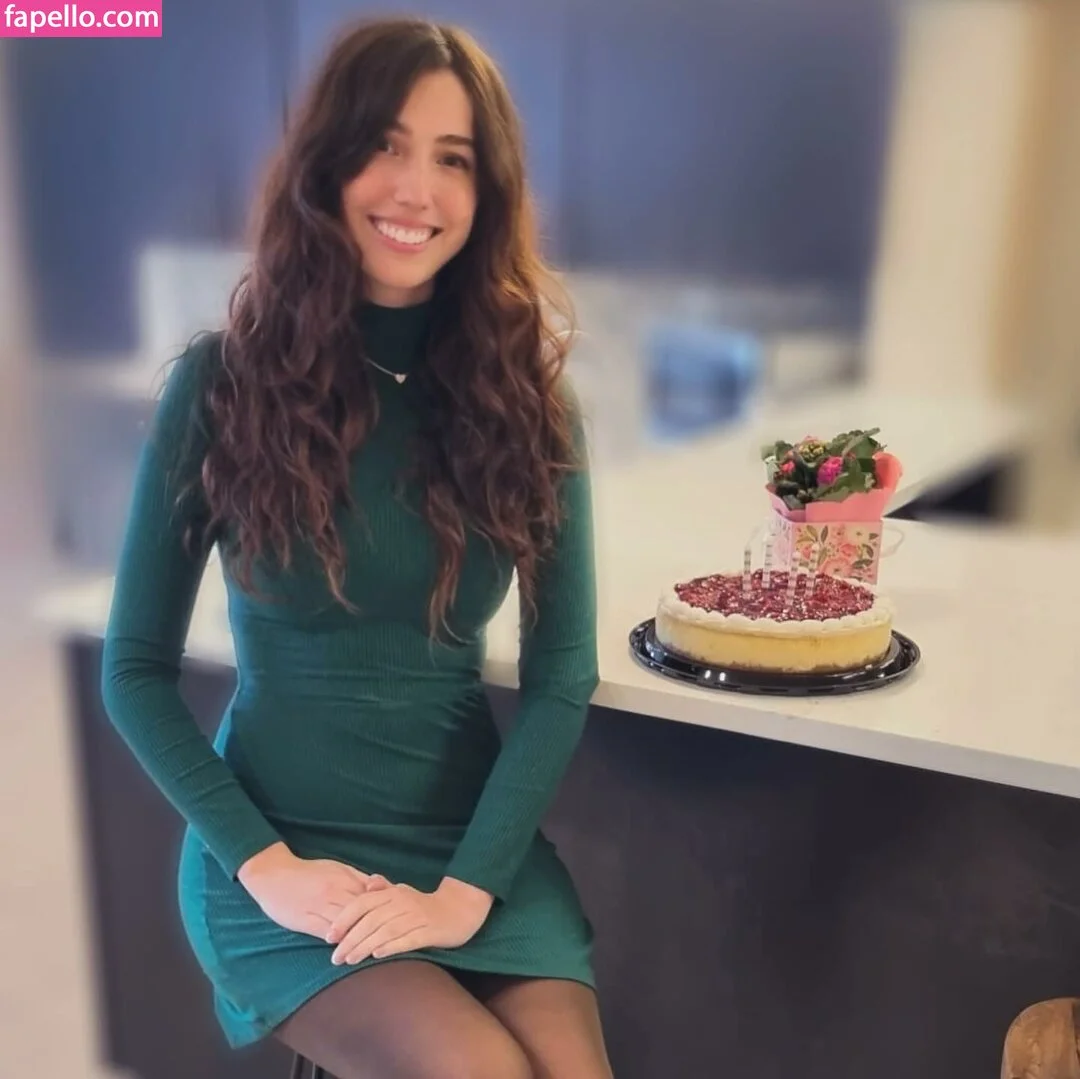 Breebunn / bunnbree Onlyfans Photo Gallery 