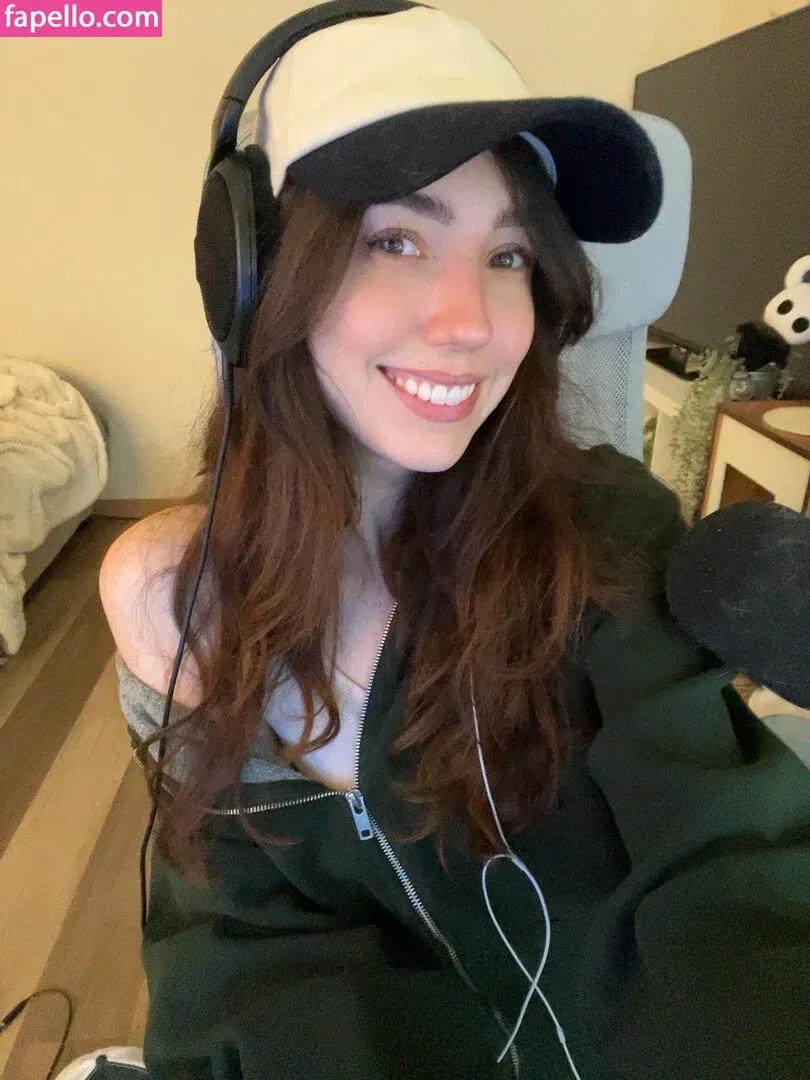 Breebunn / bunnbree Onlyfans Photo Gallery 