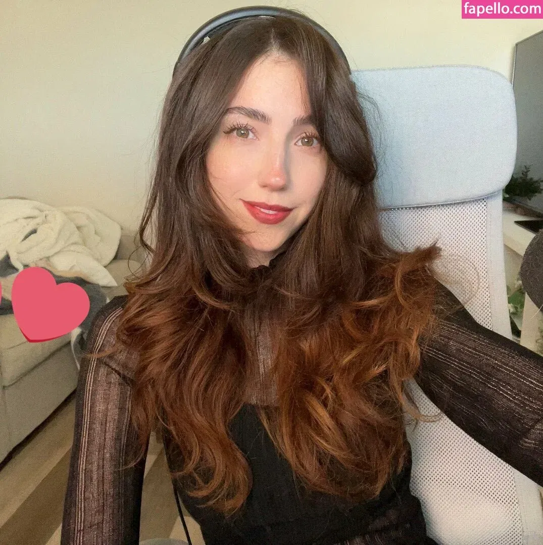 Breebunn / bunnbree Onlyfans Photo Gallery 