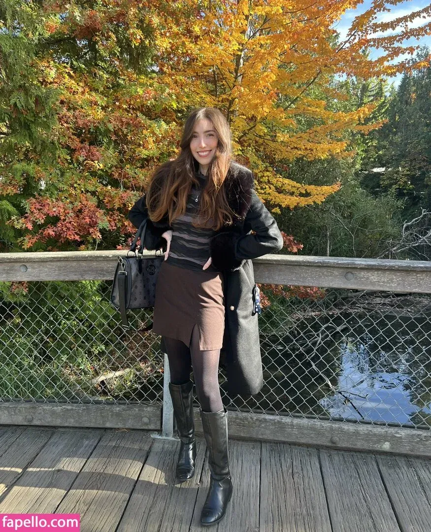 Breebunn / bunnbree Onlyfans Photo Gallery 