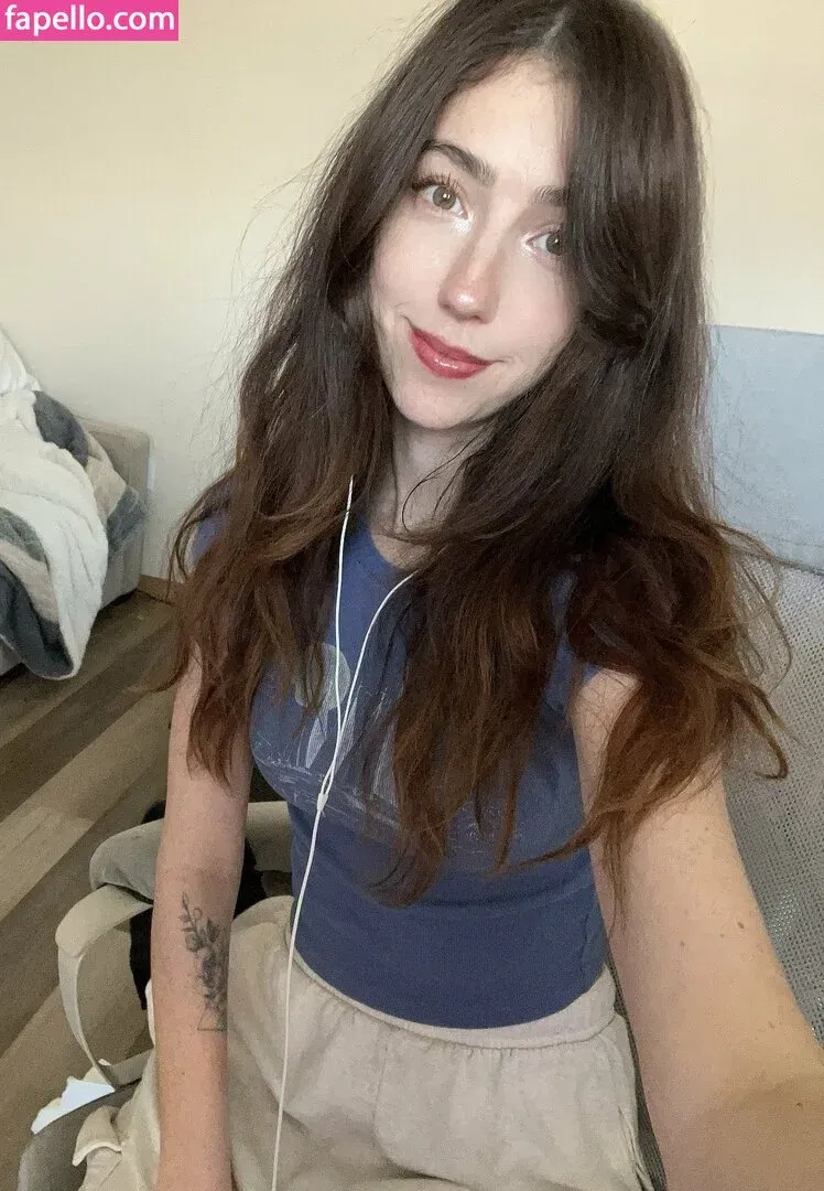 Breebunn / bunnbree Onlyfans Photo Gallery 