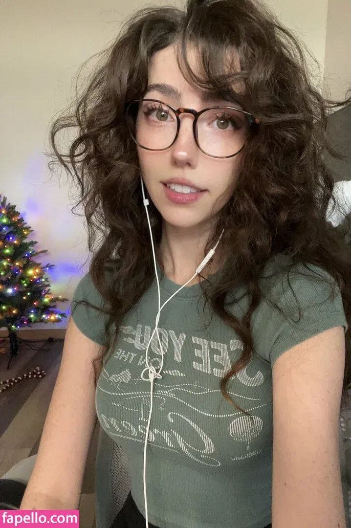 Breebunn / bunnbree Onlyfans Photo Gallery 