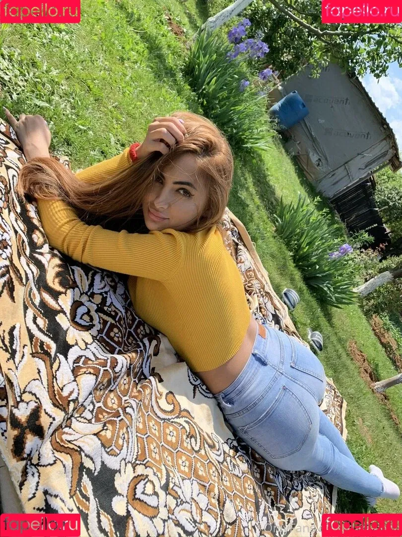 Dariaaxm / _dariaxm_ Onlyfans Photo Gallery 
