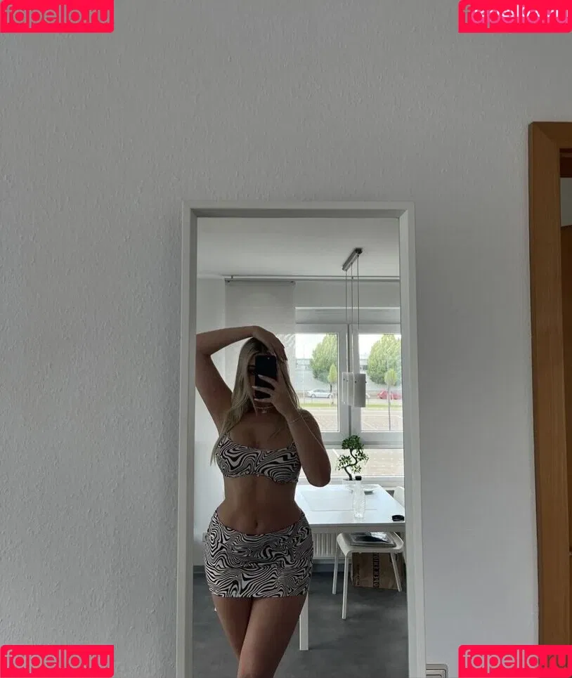 Meli1710 / meli_17_10 Onlyfans Photo Gallery 