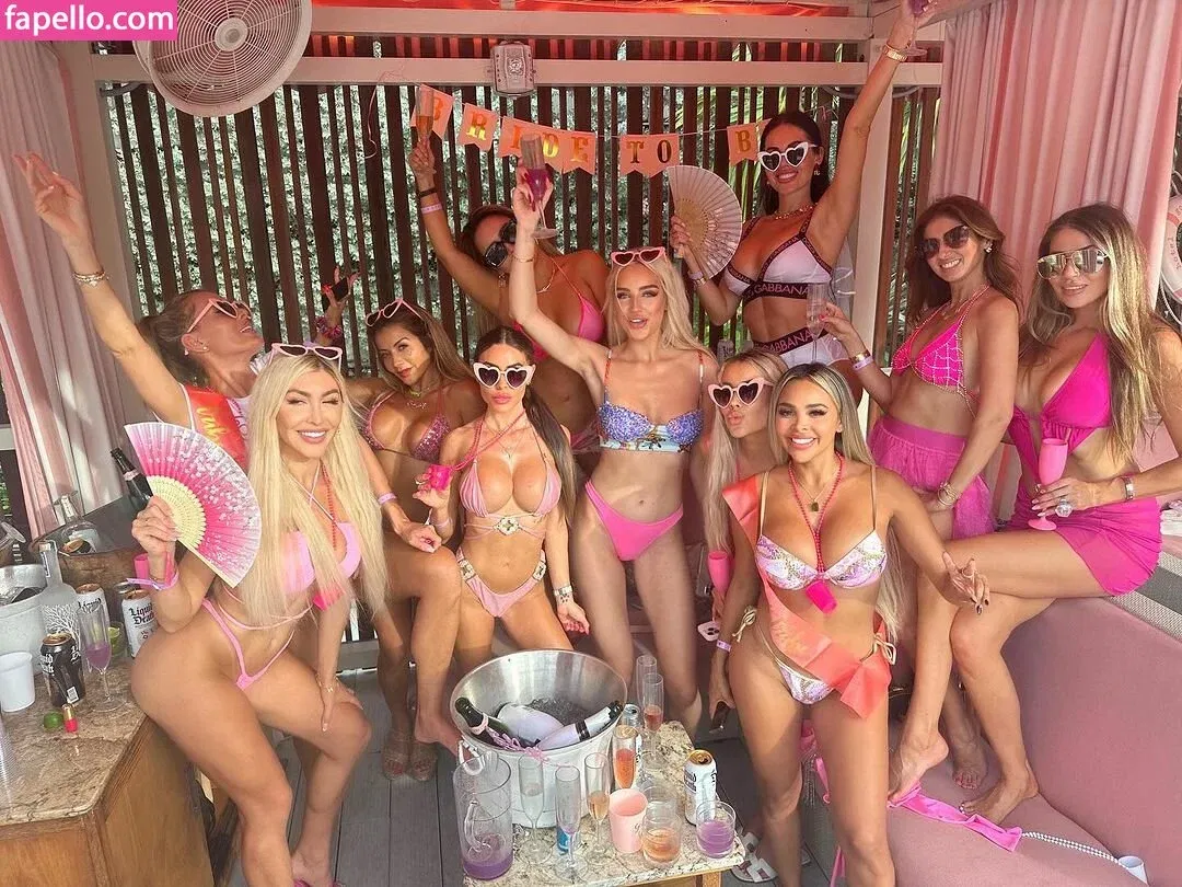 Gigi Tucker / magigical / magigicalsfans Onlyfans Photo Gallery 