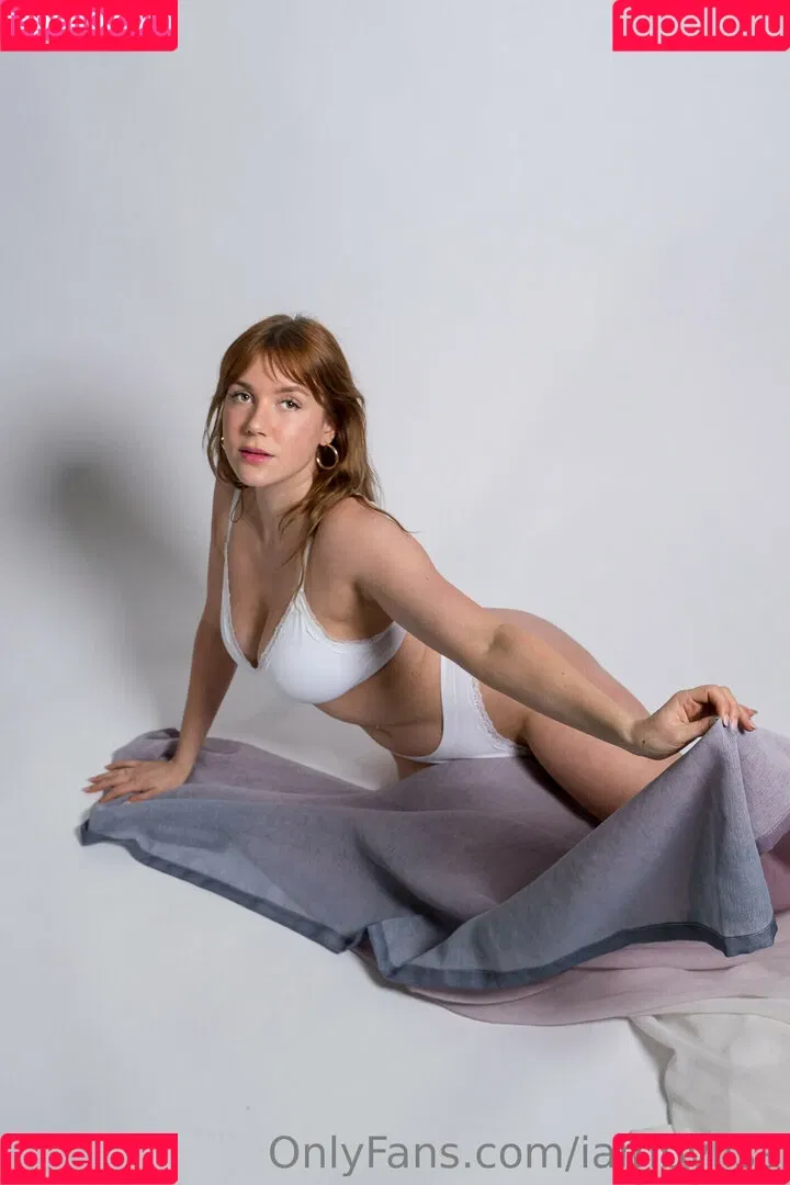 asmrbylisa / lisadhoore Onlyfans Photo Gallery 