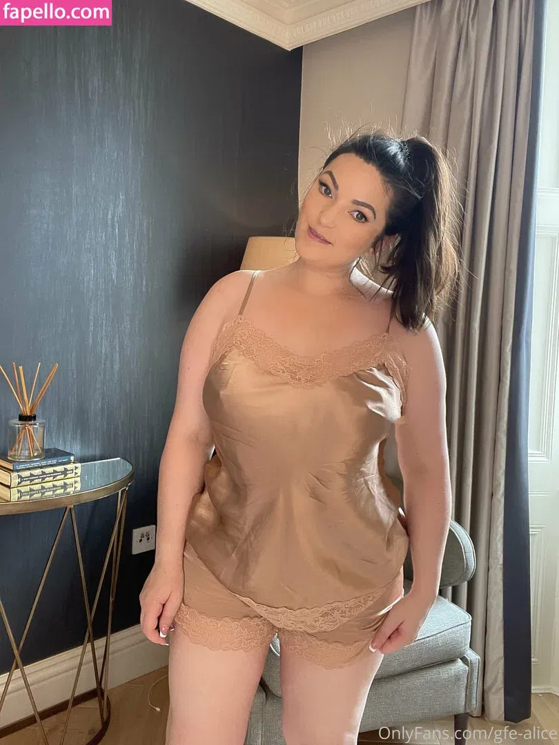 aliceabdelaziz / gfe-alice / morealice Onlyfans Photo Gallery 