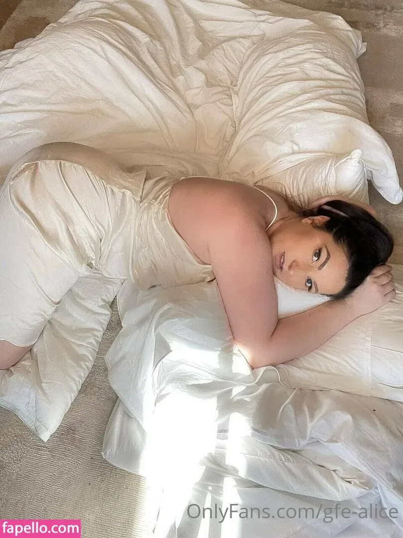aliceabdelaziz / gfe-alice / morealice Onlyfans Photo Gallery 