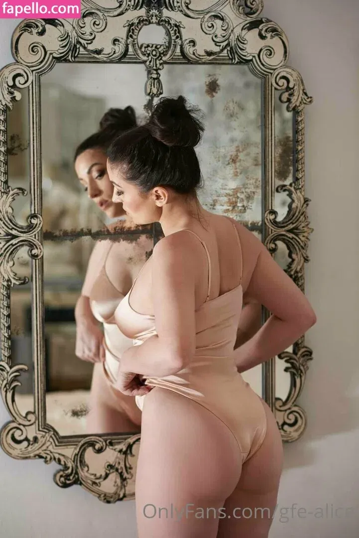 aliceabdelaziz / gfe-alice / morealice Onlyfans Photo Gallery 