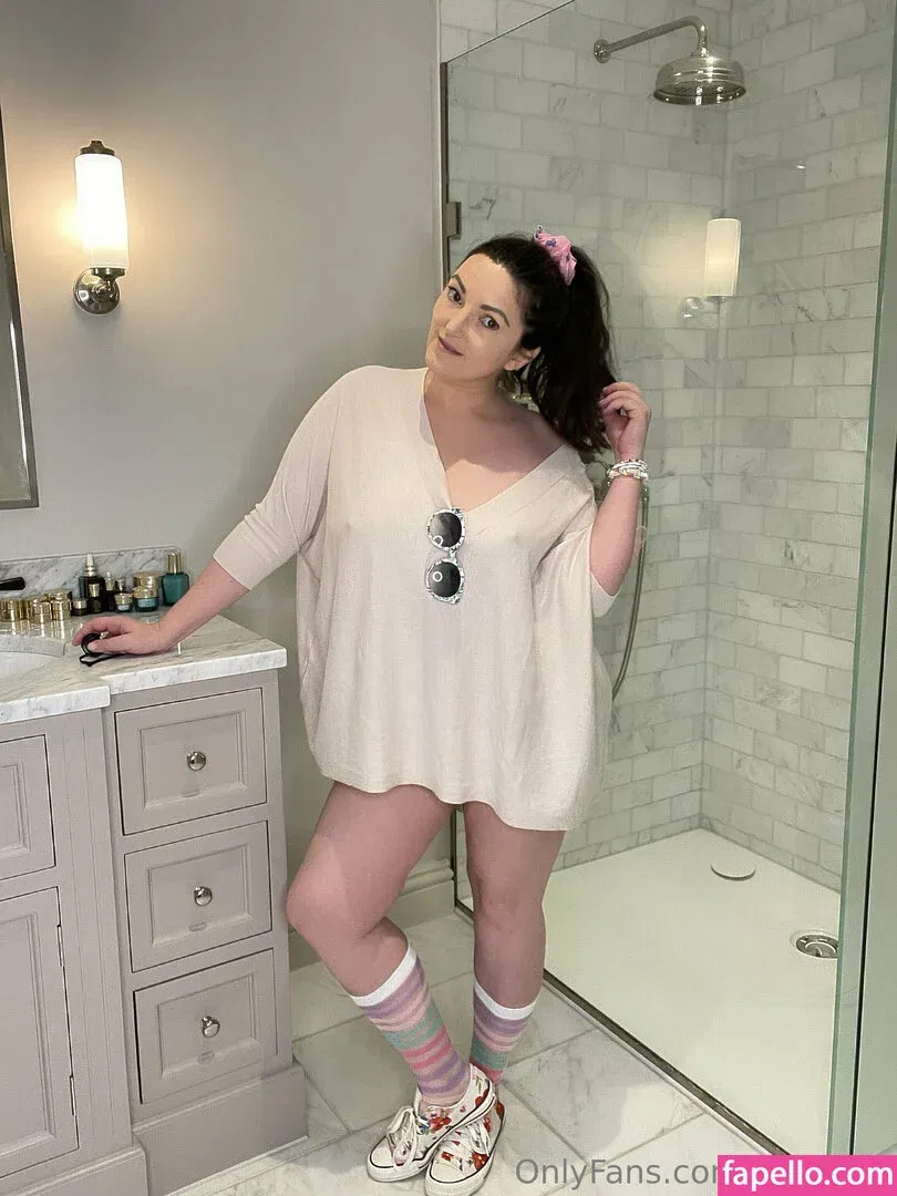 aliceabdelaziz / gfe-alice / morealice Onlyfans Photo Gallery 