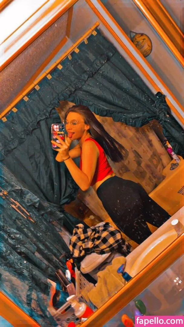 Emahlie Nude Onlyfans Photo 19