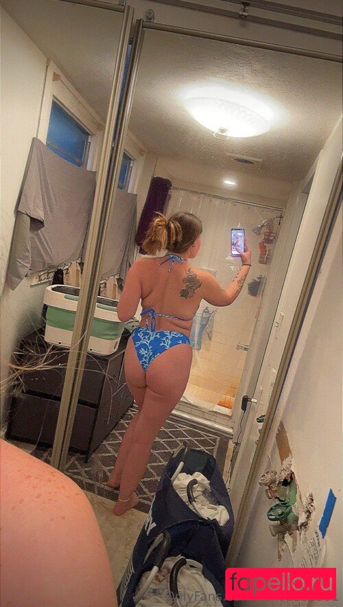 Emahlie Nude Onlyfans Photo 11