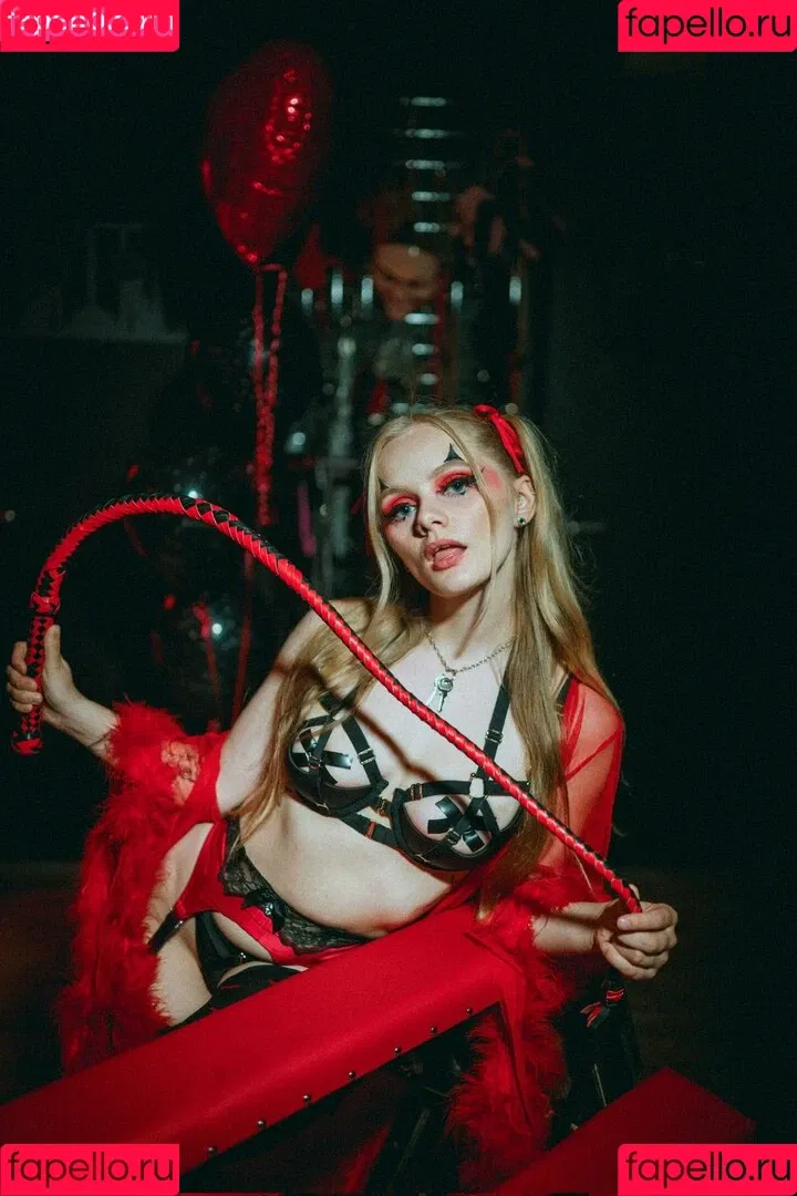 Cherry Tart / cherrysgotcakes / cherrythebakewellfairy Onlyfans Photo Gallery 
