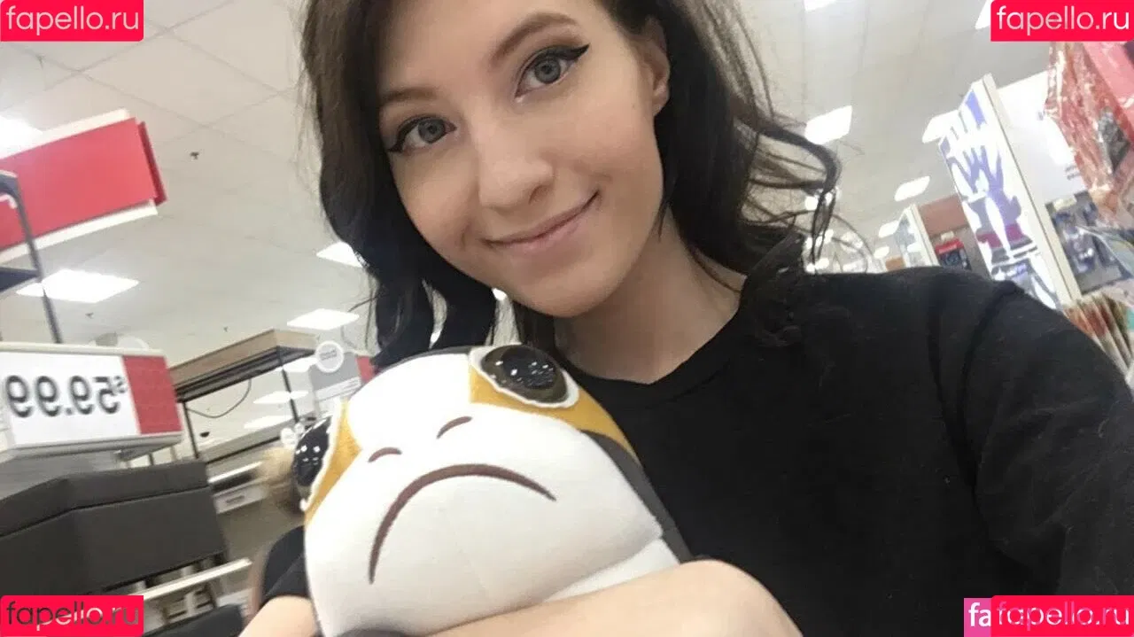 Elizabeth Reed / KawaiiiKitten / KawaiiiKitty / elizabethreed / hi_its_elizabeth_reed Onlyfans Photo Gallery 