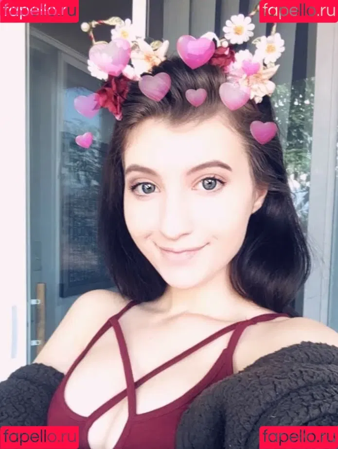 Elizabeth Reed / KawaiiiKitten / KawaiiiKitty / elizabethreed / hi_its_elizabeth_reed Onlyfans Photo Gallery 
