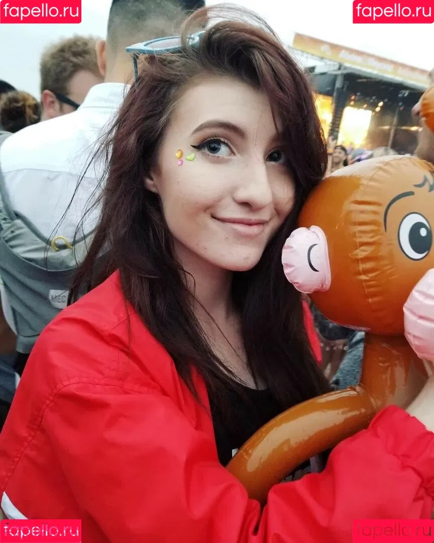 Elizabeth Reed / KawaiiiKitten / KawaiiiKitty / elizabethreed / hi_its_elizabeth_reed Onlyfans Photo Gallery 
