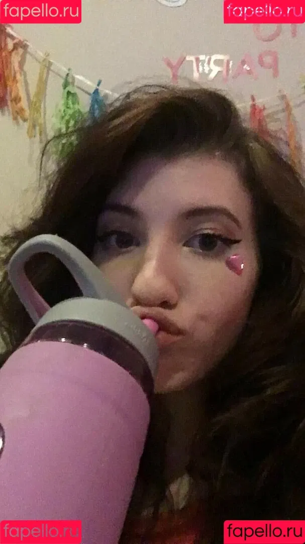 Elizabeth Reed / KawaiiiKitten / KawaiiiKitty / elizabethreed / hi_its_elizabeth_reed Onlyfans Photo Gallery 