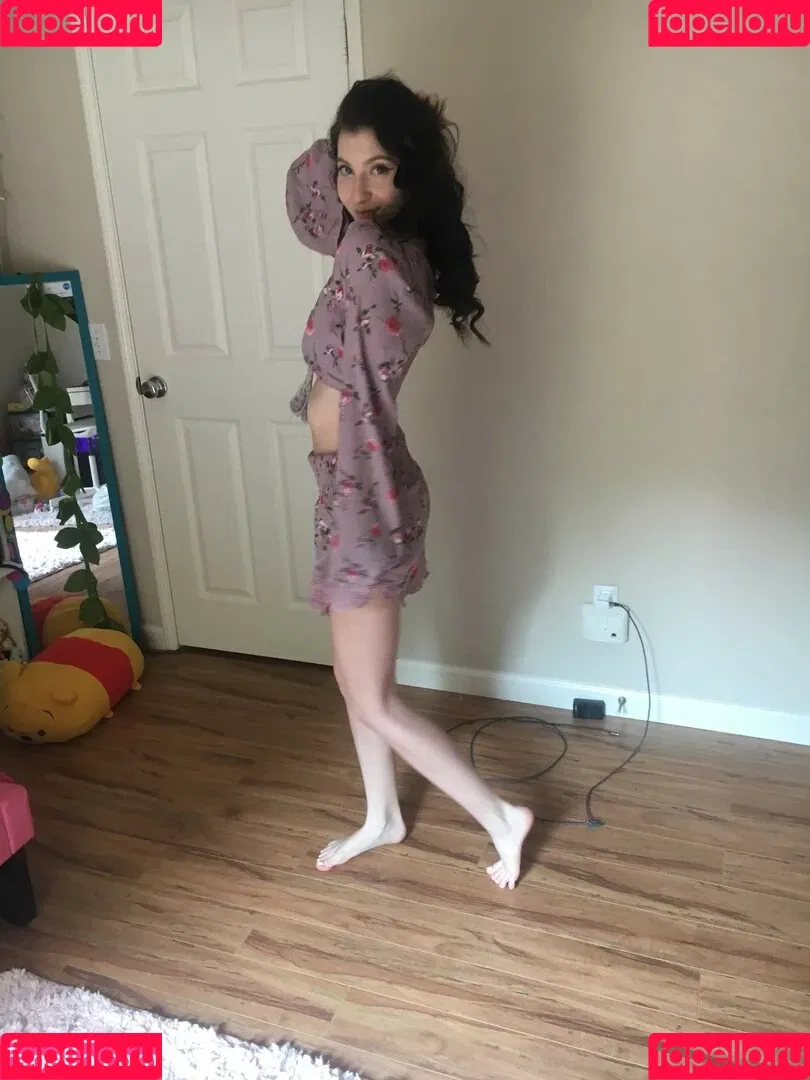 Elizabeth Reed / KawaiiiKitten / KawaiiiKitty / elizabethreed / hi_its_elizabeth_reed Onlyfans Photo Gallery 