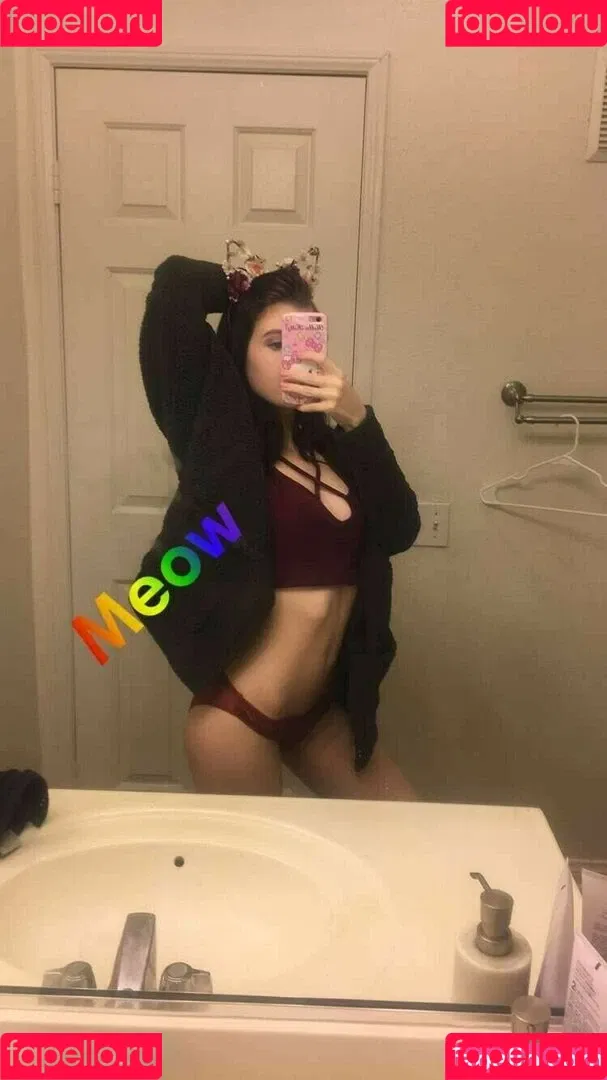 Elizabeth Reed / KawaiiiKitten / KawaiiiKitty / elizabethreed / hi_its_elizabeth_reed Onlyfans Photo Gallery 