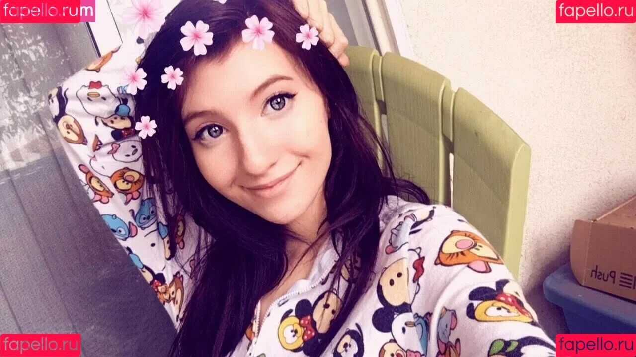 Elizabeth Reed / KawaiiiKitten / KawaiiiKitty / elizabethreed / hi_its_elizabeth_reed Onlyfans Photo Gallery 
