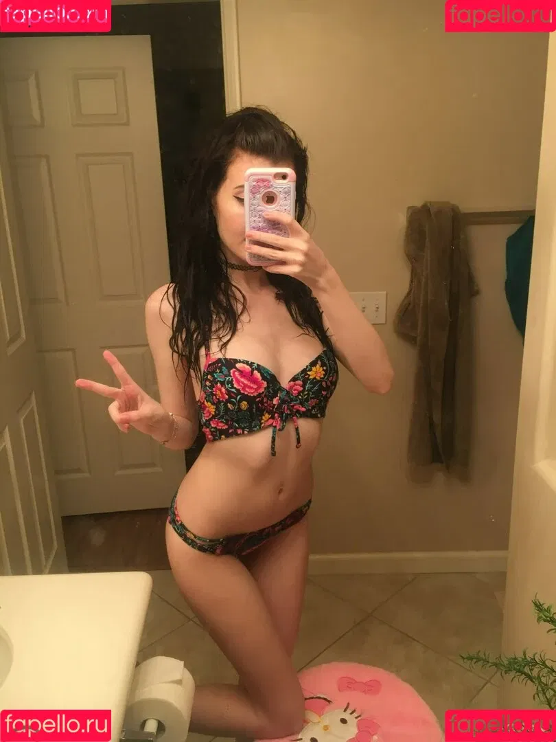 Elizabeth Reed / KawaiiiKitten / KawaiiiKitty / elizabethreed / hi_its_elizabeth_reed Onlyfans Photo Gallery 