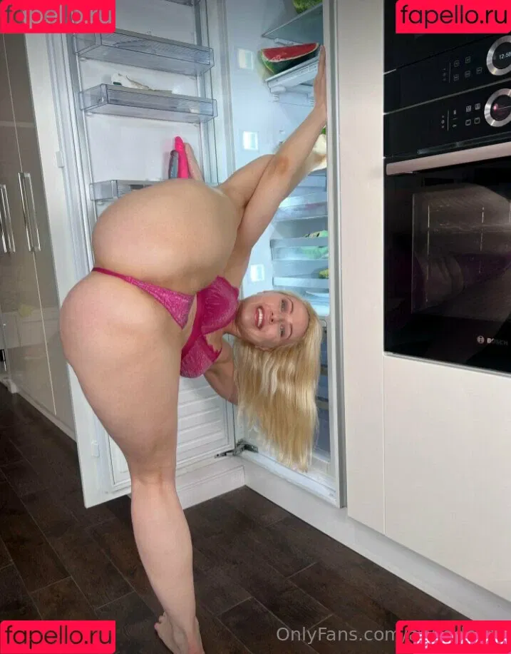 Anna Delos / AnnaDelos / annaadelos Onlyfans Photo Gallery 
