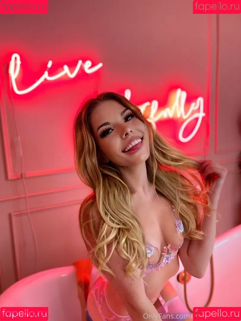 tasteamethyst / tasteofamethyst Onlyfans Photo Gallery 