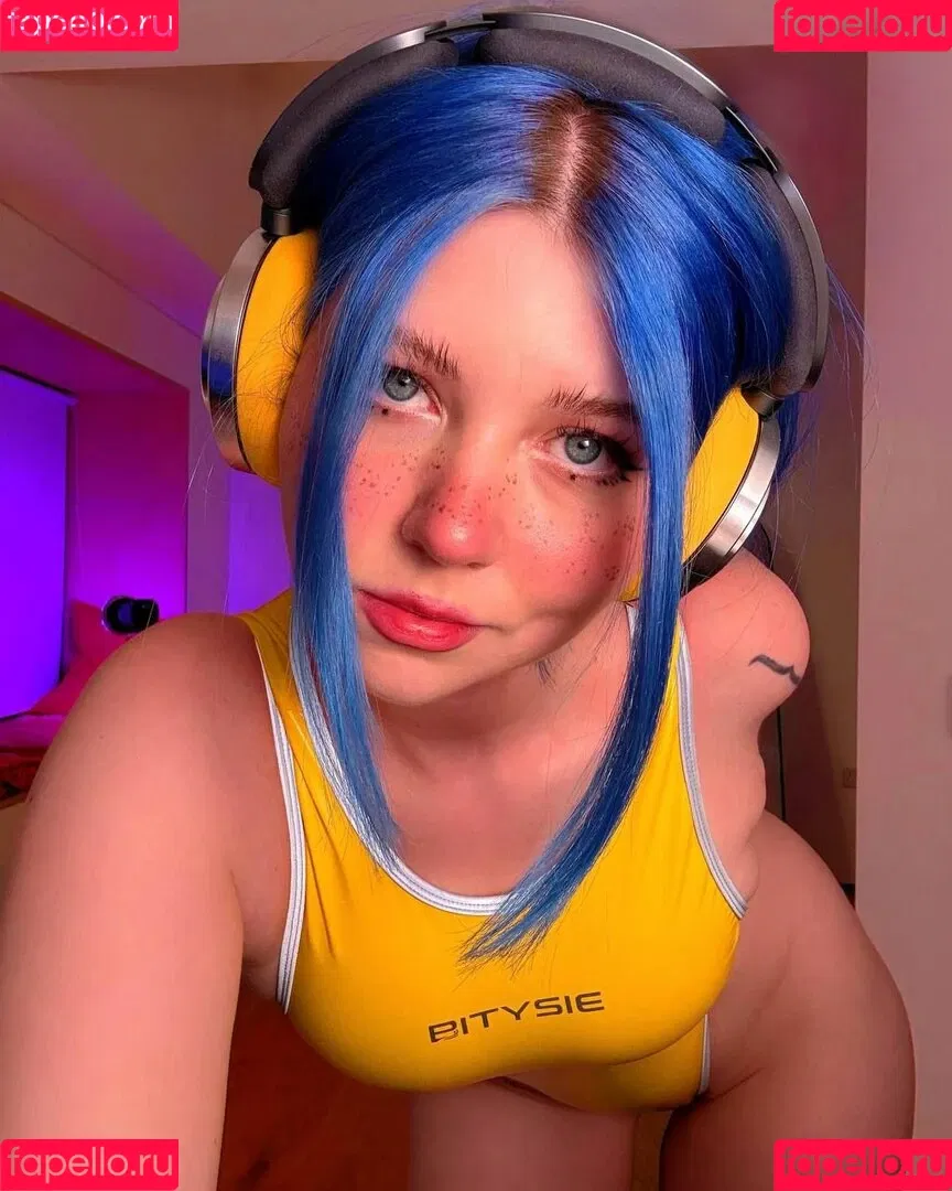 Vixenp / officialvixenv Onlyfans Photo Gallery 