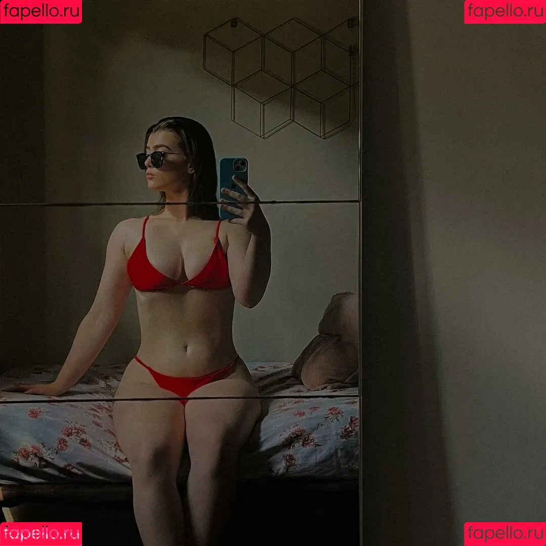 gabyguterres2021 / lauratavora / umapave Onlyfans Photo Gallery 