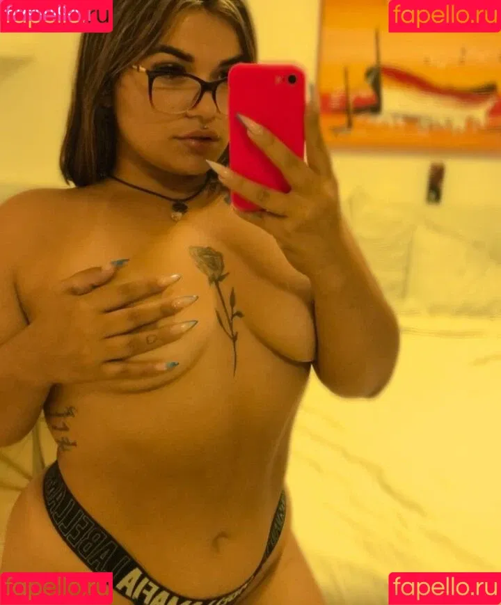 gabyguterres2021 / lauratavora / umapave Onlyfans Photo Gallery 