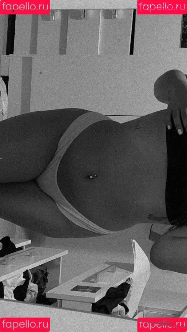 gabyguterres2021 / lauratavora / umapave Onlyfans Photo Gallery 