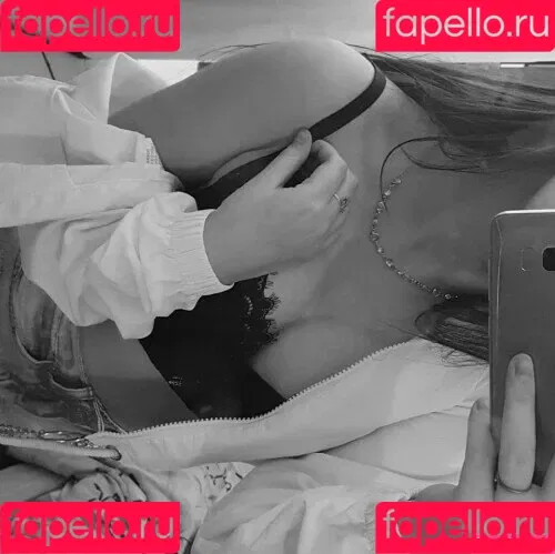 gabyguterres2021 / lauratavora / umapave Onlyfans Photo Gallery 