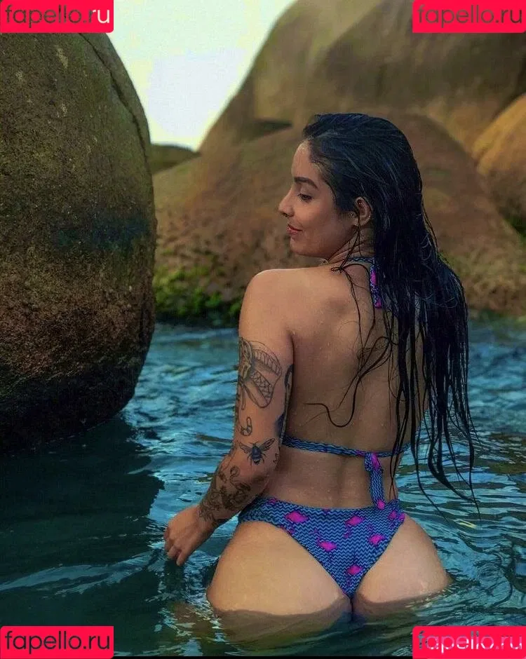 gabyguterres2021 / lauratavora / umapave Onlyfans Photo Gallery 