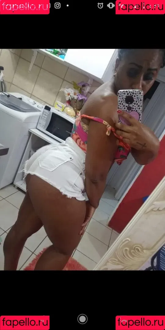 gabyguterres2021 / lauratavora / umapave Onlyfans Photo Gallery 