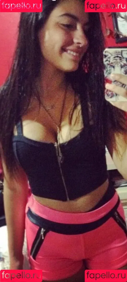 gabyguterres2021 / lauratavora / umapave Onlyfans Photo Gallery 
