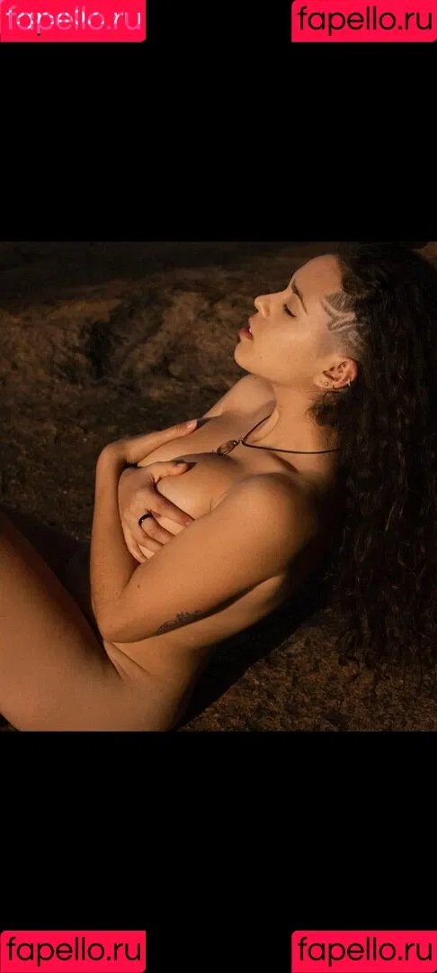 gabyguterres2021 / lauratavora / umapave Onlyfans Photo Gallery 
