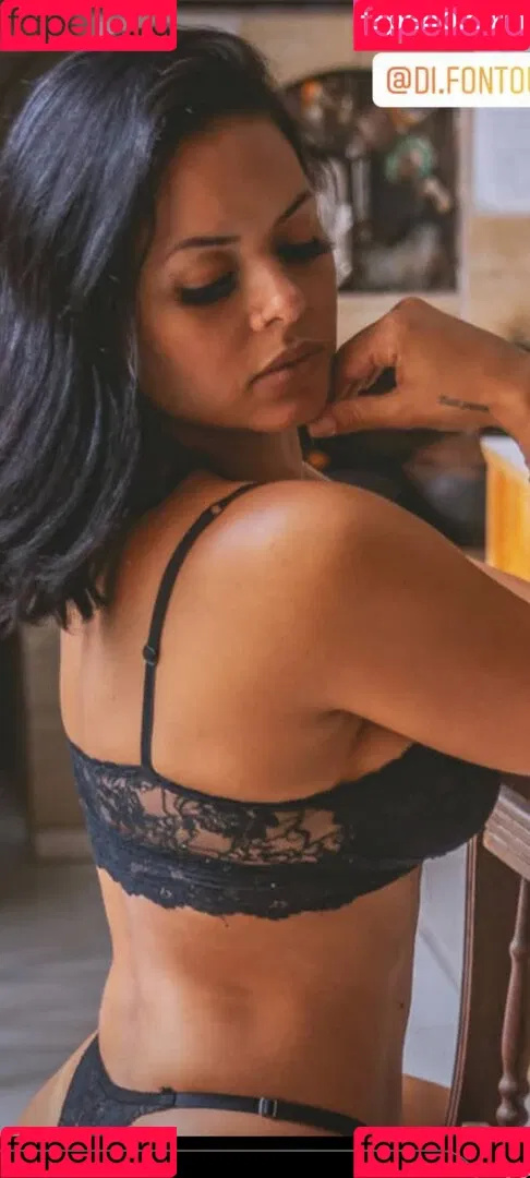 gabyguterres2021 / lauratavora / umapave Onlyfans Photo Gallery 