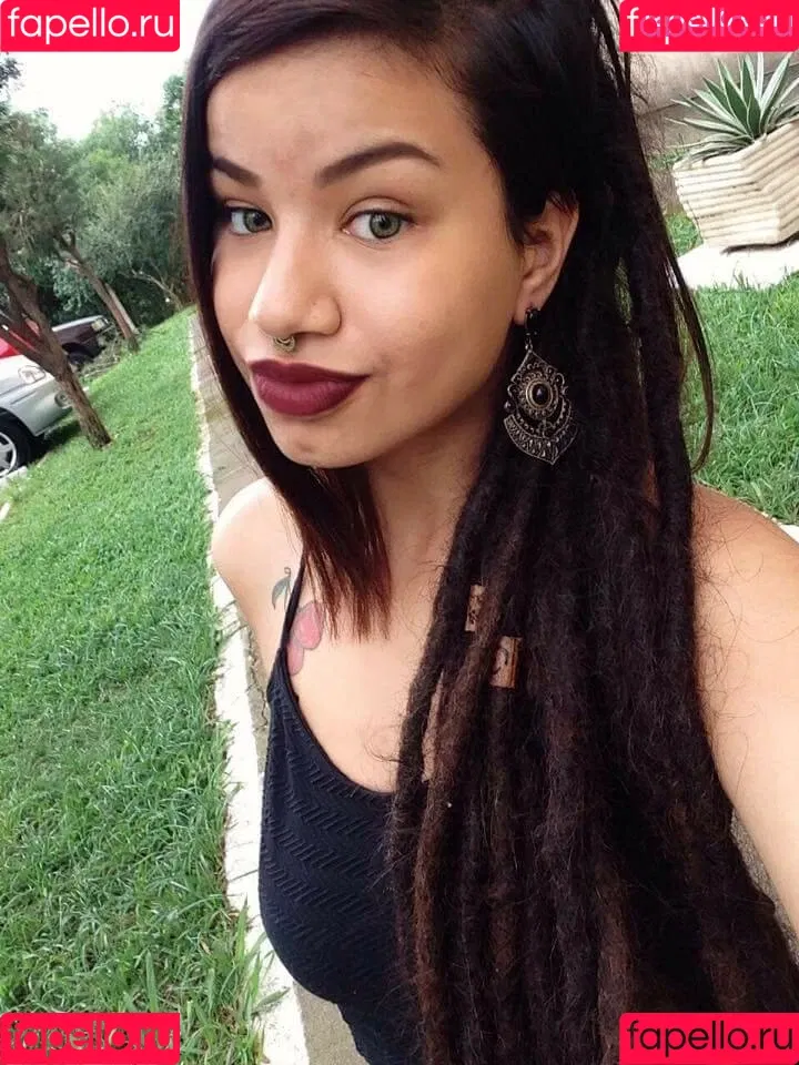 gabyguterres2021 / lauratavora / umapave Onlyfans Photo Gallery 