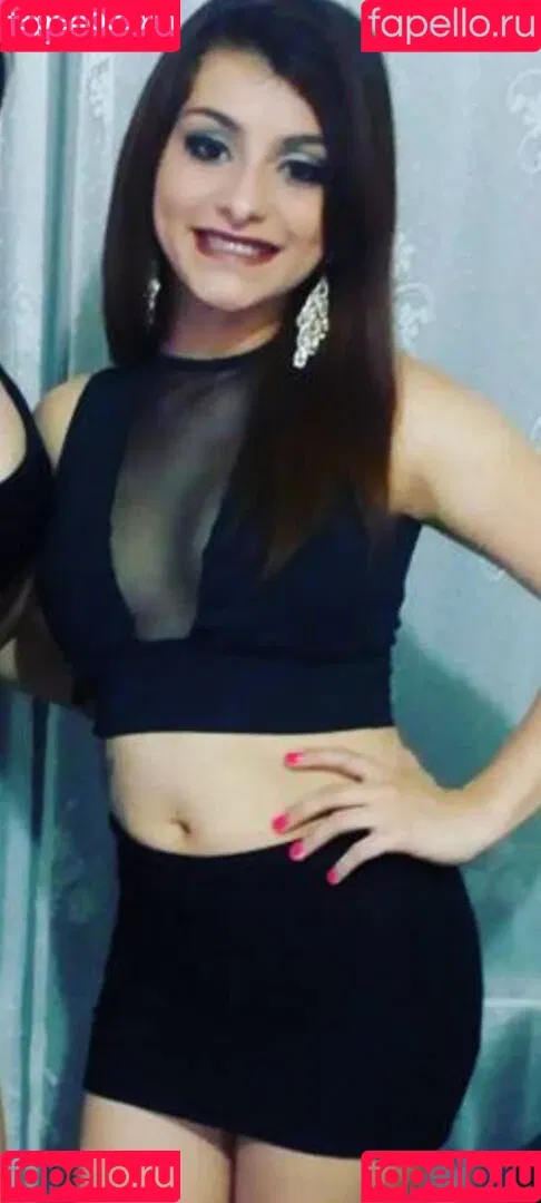 gabyguterres2021 / lauratavora / umapave Onlyfans Photo Gallery 