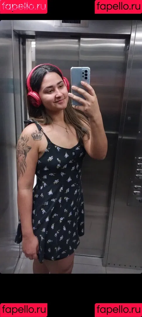 gabyguterres2021 / lauratavora / umapave Onlyfans Photo Gallery 