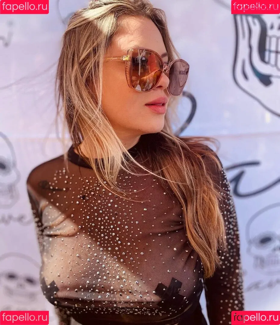 gabyguterres2021 / lauratavora / umapave Onlyfans Photo Gallery 