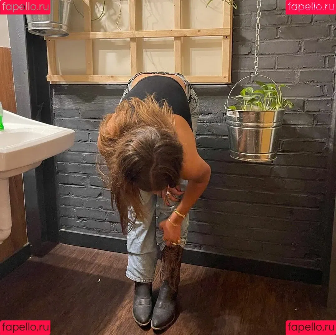Lola Dubrul / loladubrul Onlyfans Photo Gallery 