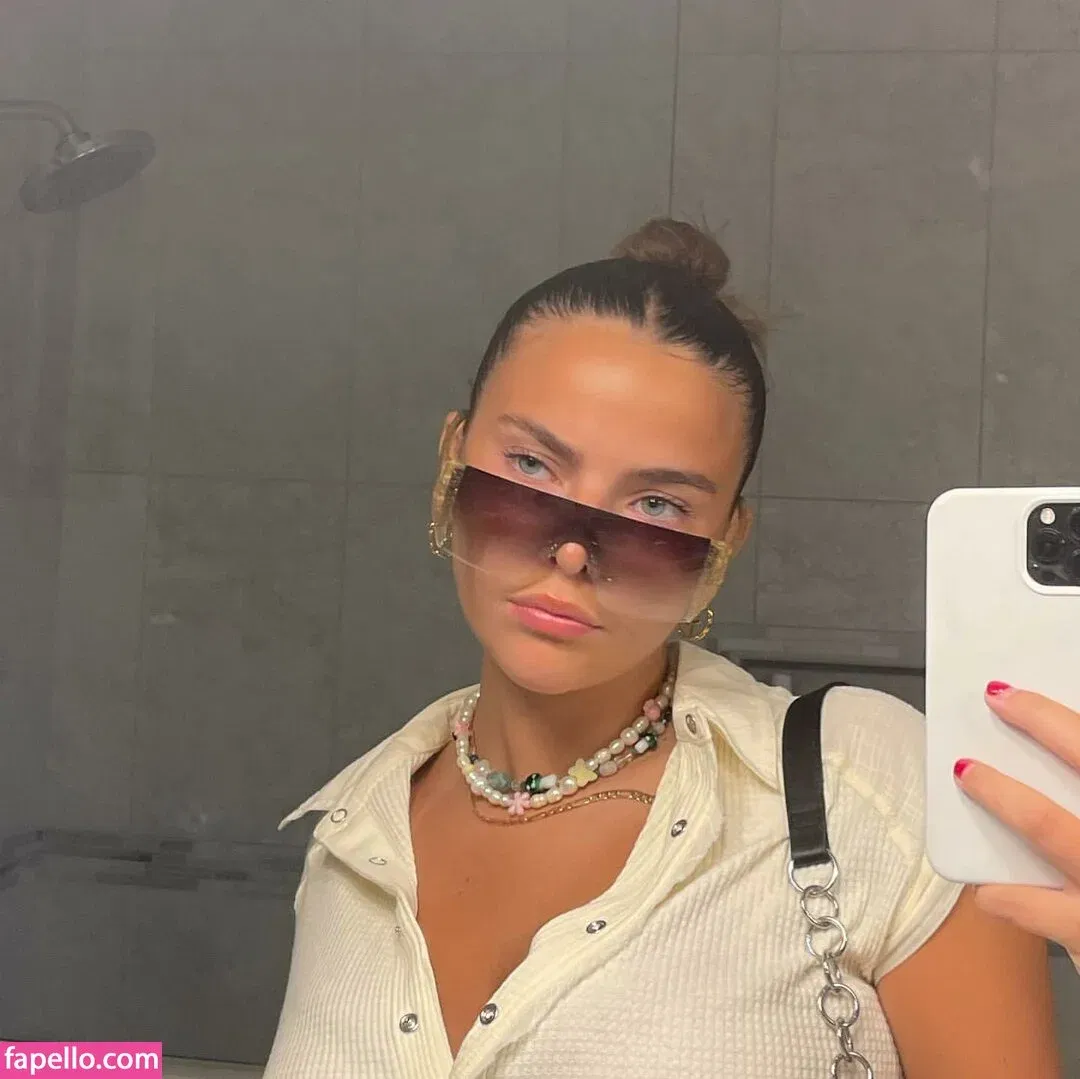 Lola Dubrul / loladubrul Onlyfans Photo Gallery 