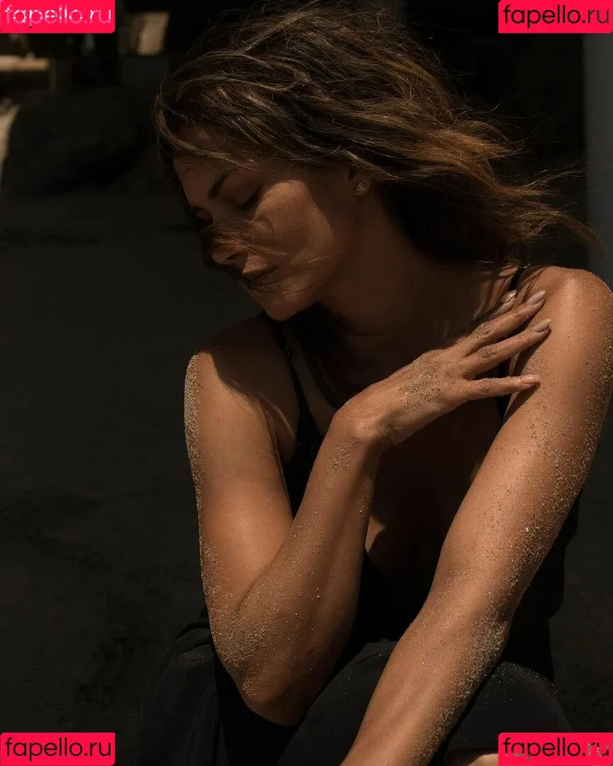 Halle Berry / halleberry / hberry01 Onlyfans Photo Gallery 