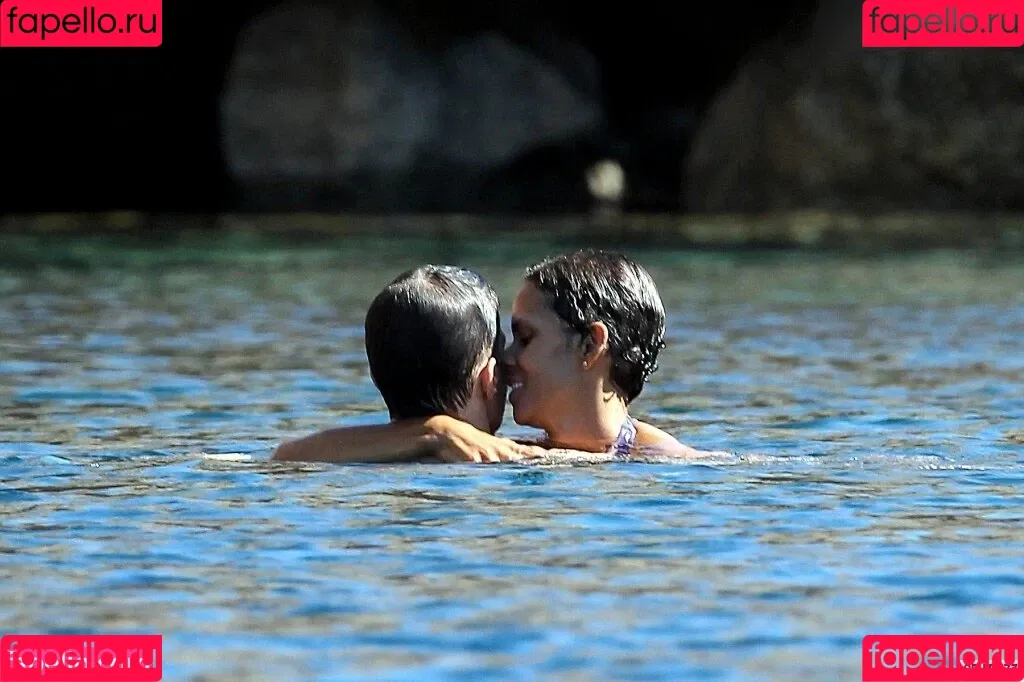 Halle Berry / halleberry / hberry01 Onlyfans Photo Gallery 