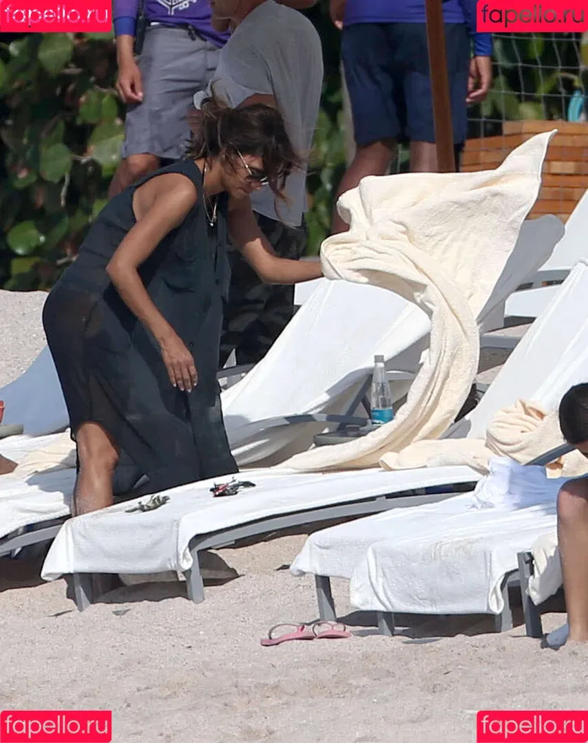 Halle Berry / halleberry / hberry01 Onlyfans Photo Gallery 
